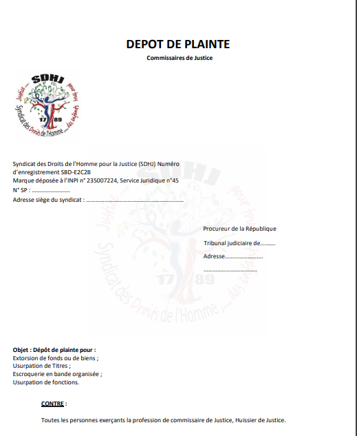 Photo depot plainte commissaire justice